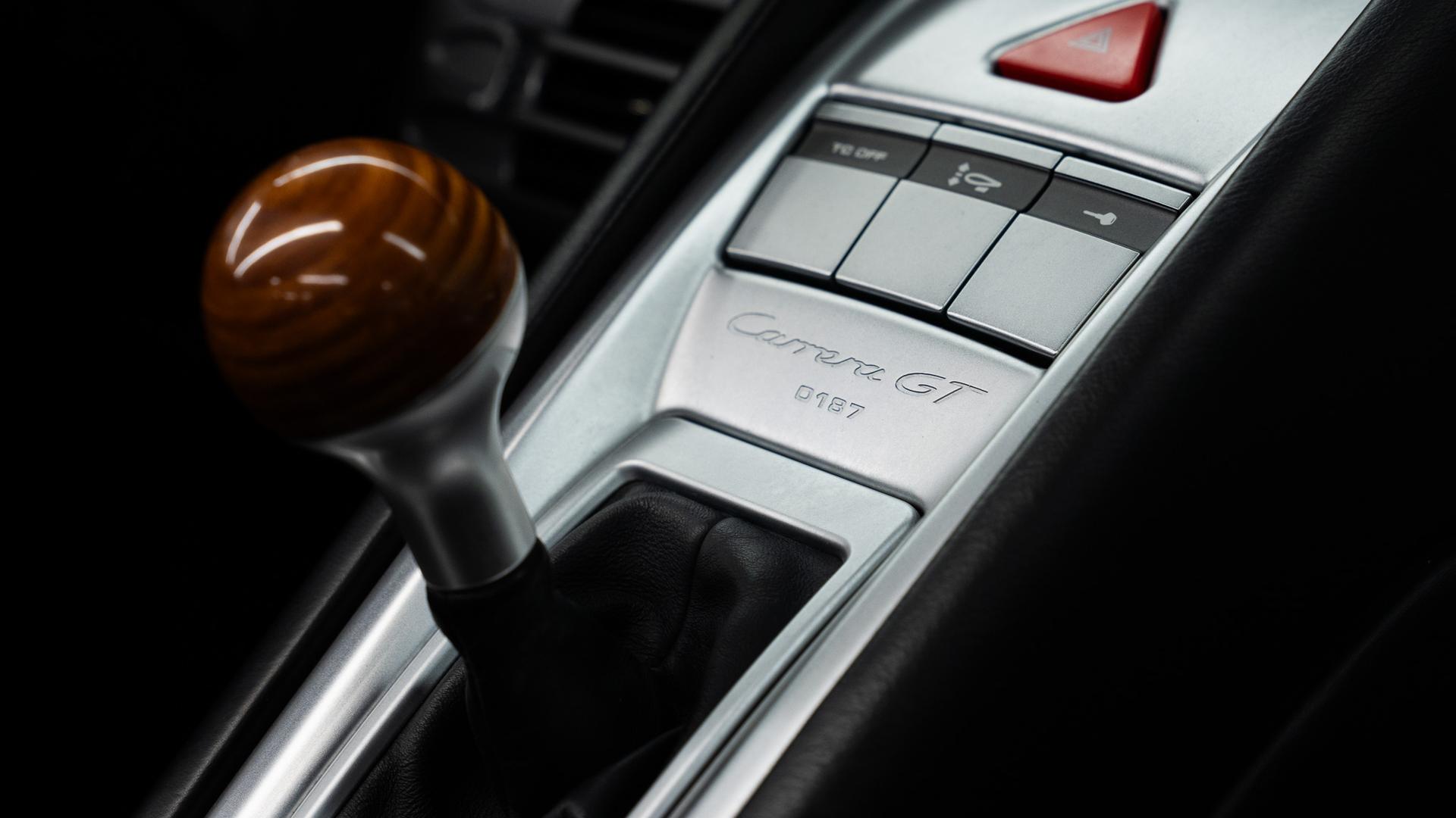 Porsche Carrera GT Photo 979ead20-ede9-439f-b9db-61d967544eb2.jpg