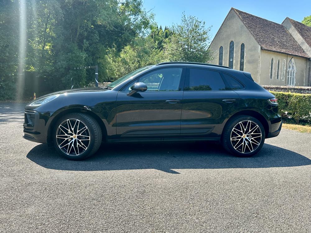 Used Porsche Macan RO22EWX 10