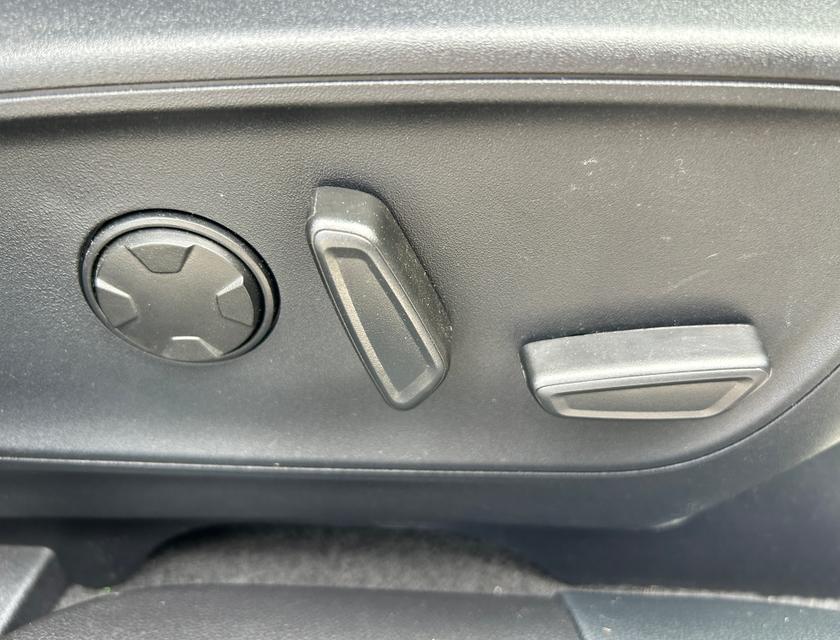 Ford Kuga Photo 97d0bcfe-9568-4714-b4be-1ba33d322343.jpg