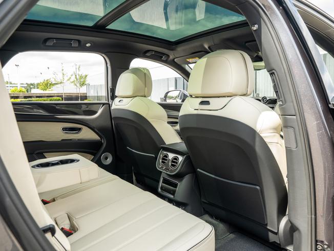 BENTLEY Bentayga Photo 27