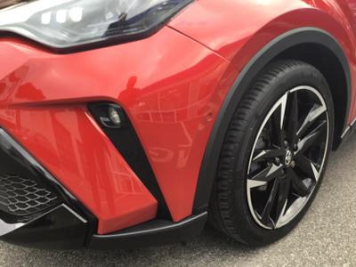 Toyota C-HR Photo 10