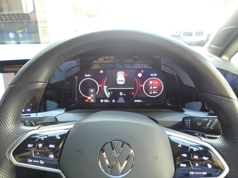 Volkswagen Golf Photo 97eba1aa-1440-4db6-8161-91ac24ce9242.jpg