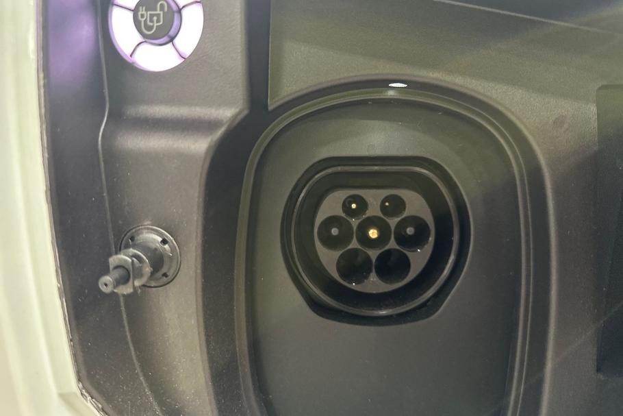 Used Ford TRANSIT CUSTOM CUSTTRENDPHEV01 24