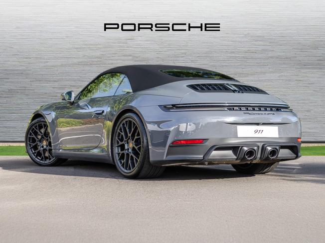 PORSCHE 911 Photo 3