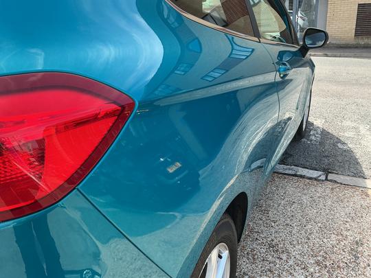Ford Fiesta Photo 9