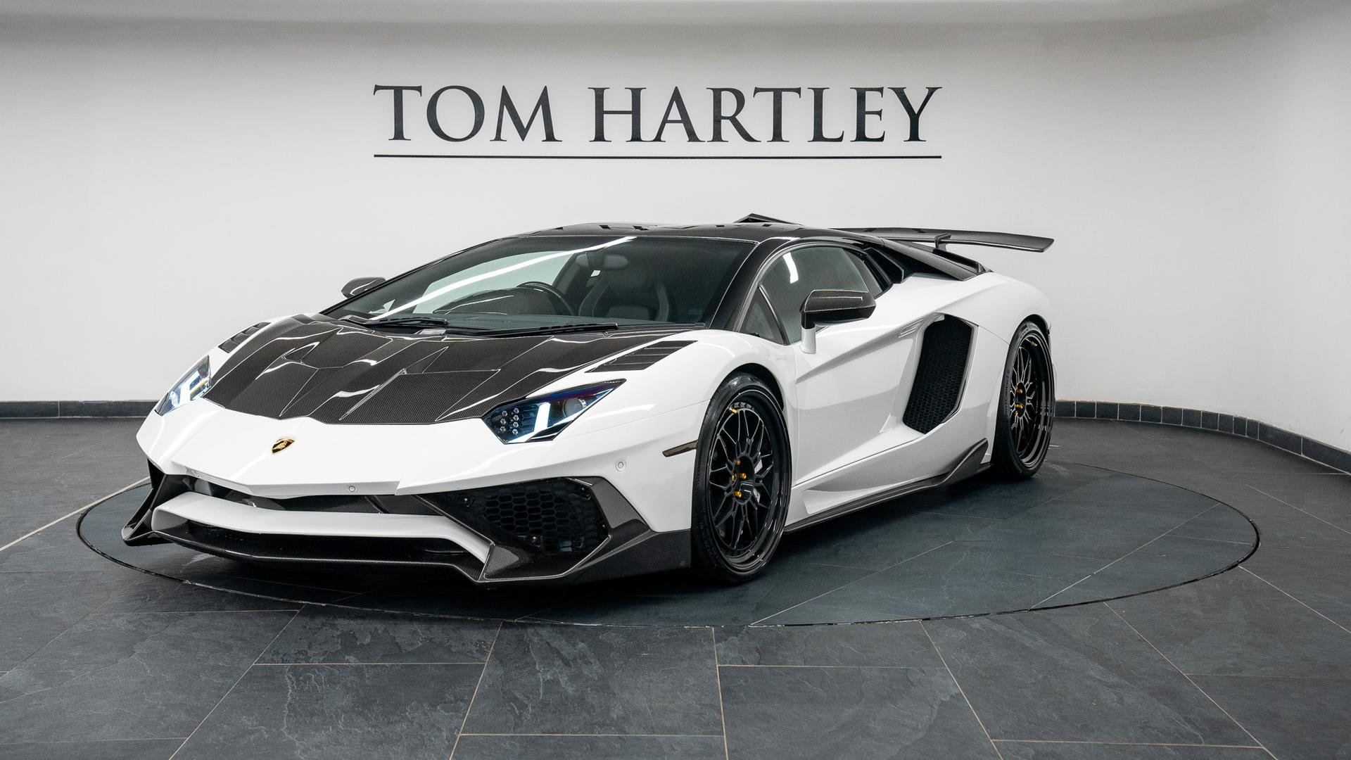 LAMBORGHINI Aventador Photo 97fa1d51-11a4-47fa-af4a-256e82bcd4ed.jpg