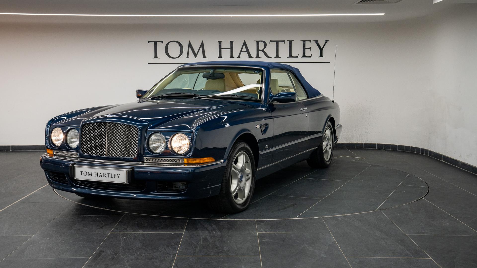 Bentley Azure Photo 97fdf6b1-4717-45a1-bd30-fc5d32e4f81c.jpg