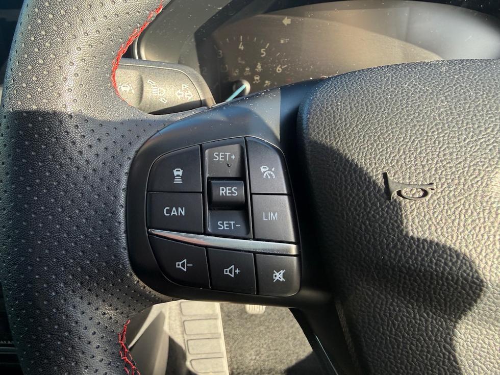 Ford Focus Photo 981786d2-10ec-4365-ab9f-91c7ac7c6262.jpg