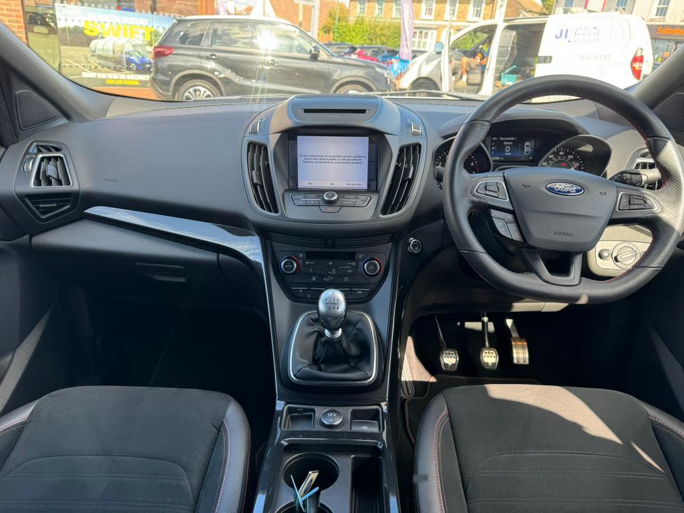 Ford Kuga Photo 98302107-5591-4559-8d3e-b2003ae28dd8.JPEG