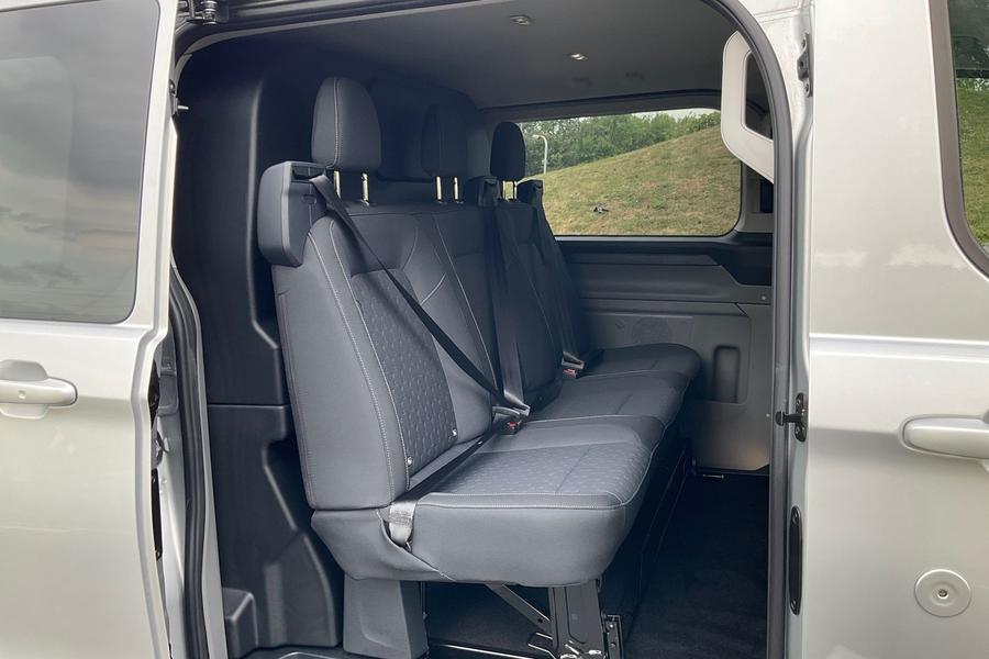 Ford TRANSIT CUSTOM Photo 9834e64a-cd57-4618-936a-6d21be339754.jpg