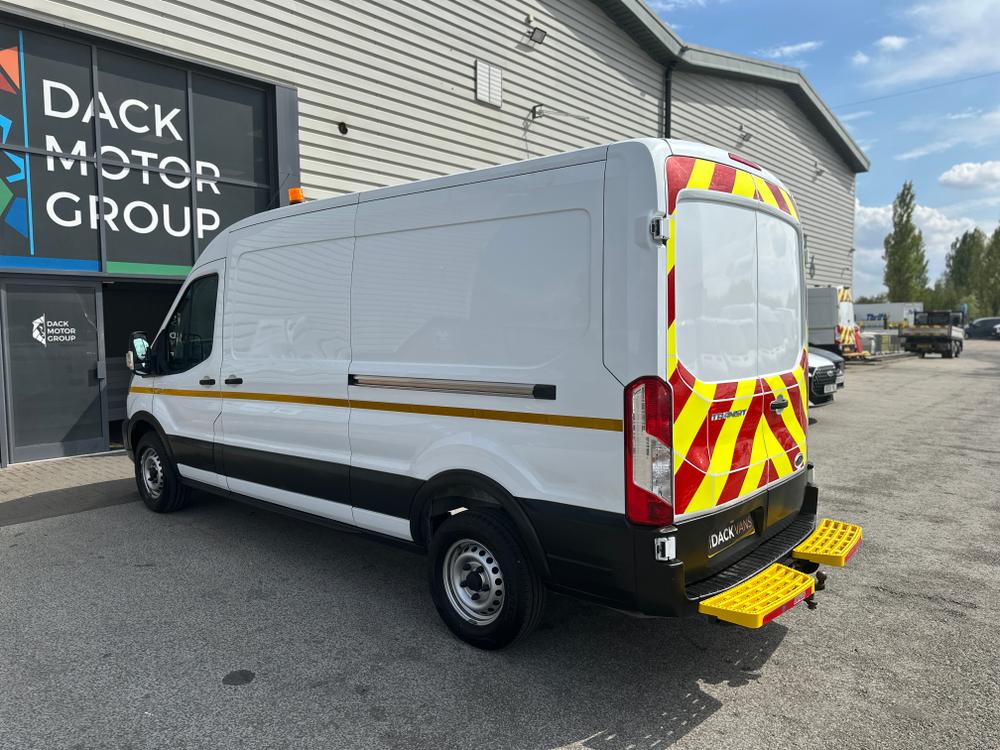 Ford Transit  Photo 983bc71c-3ece-4275-a187-6cb7600e270f.jpg
