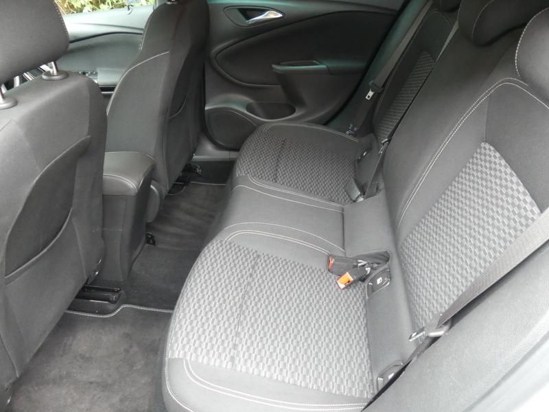 Vauxhall Astra Photo 984f6ce0-e0ff-4001-bb67-635cb3b57ece.jpg