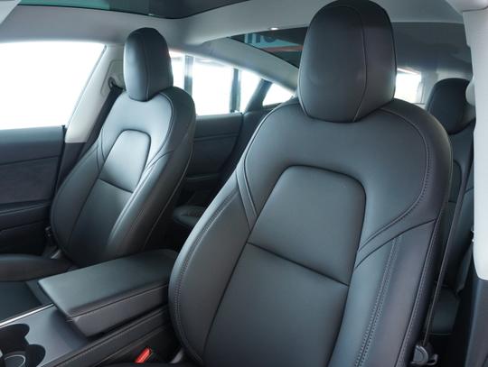 TESLA Model 3 Photo 9851f5e3-4bad-44ee-b81f-28673560d109.jpg