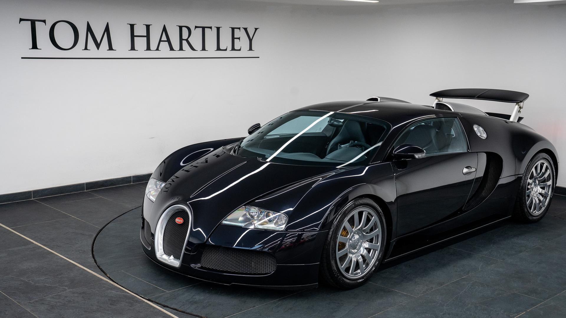 Bugatti Veyron Photo 9857fd78-1016-4986-ba45-b588f2129f22.jpg
