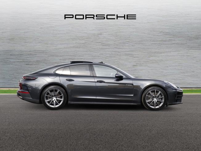 PORSCHE Panamera Photo 3