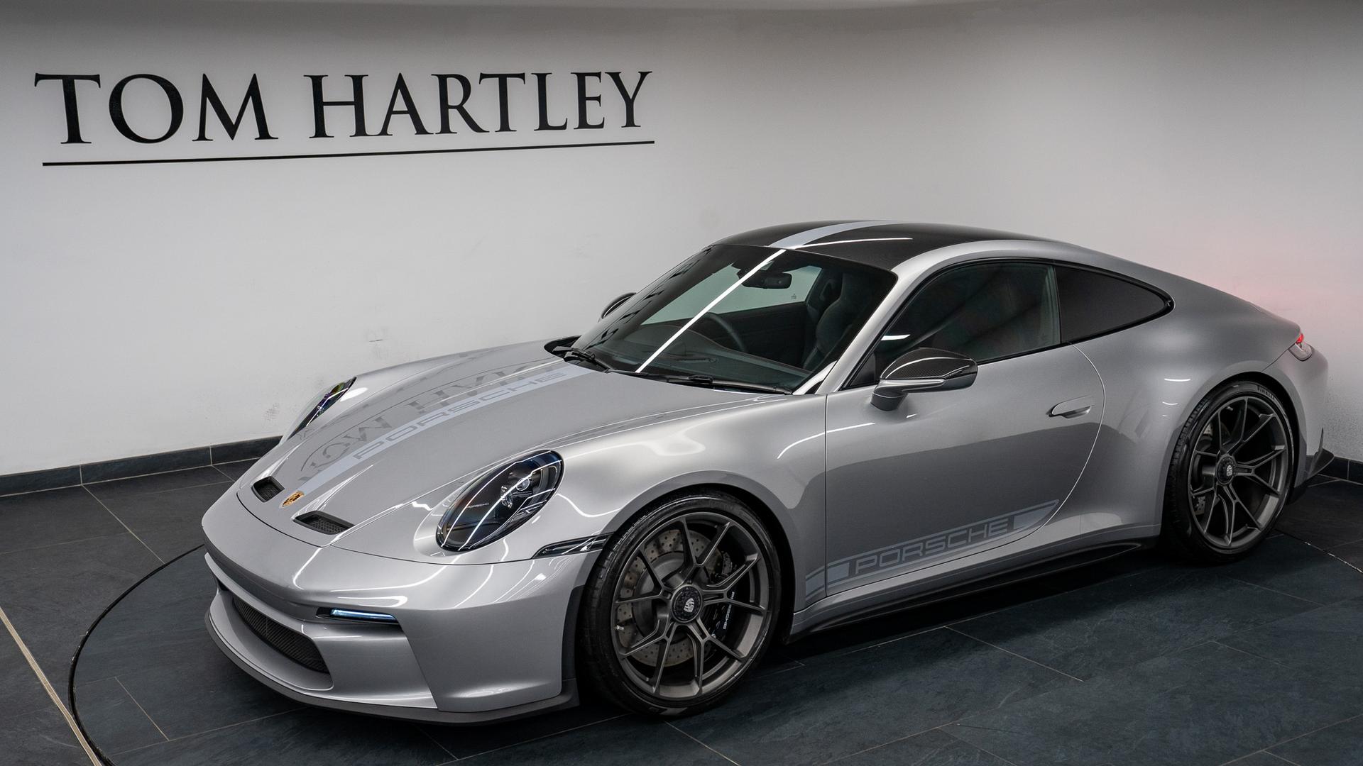 Porsche 911 Photo 98683a1c-f420-4c42-b6fc-00faba50f691.jpg