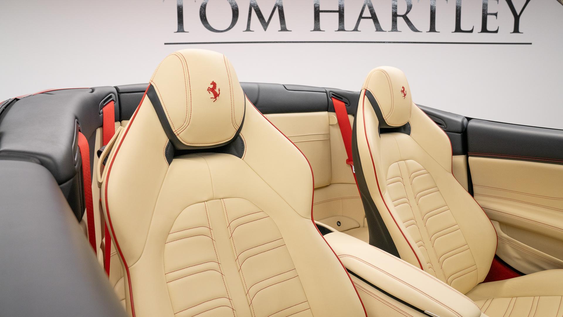 Ferrari California Photo 987c11b7-bc77-4c6a-ba17-eeebba7488f2.jpg