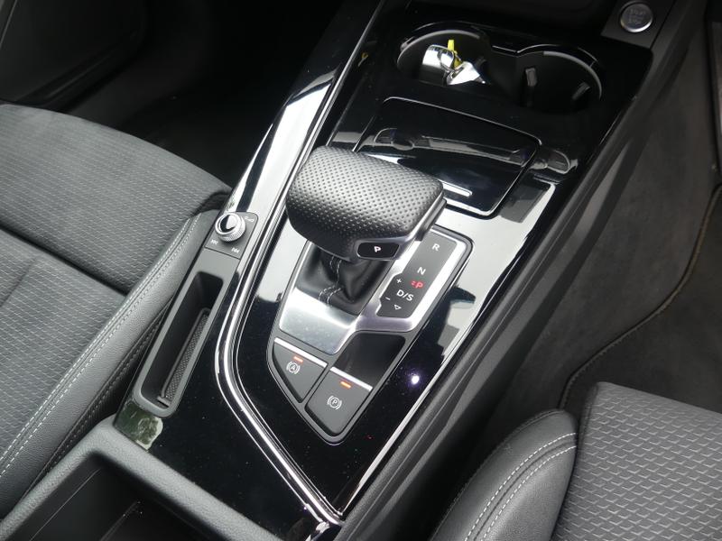 Audi A4 Avant Photo 987d517f-e969-494a-98c9-e1e5bd2871bd.jpg