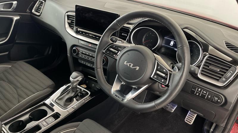 Kia Ceed Photo 98821cbd-90e0-49d2-a1d6-2ea78321f6f0.jpg