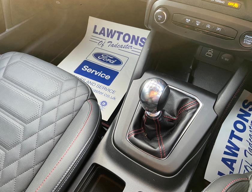Ford Focus Photo 988fbb81-d26c-4860-9ac2-4ef69ee5b5e1.jpg
