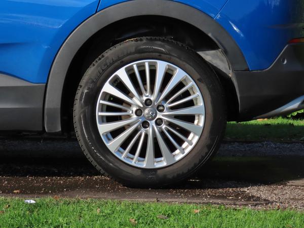 Used Vauxhall Grandland X LV69LSE 8