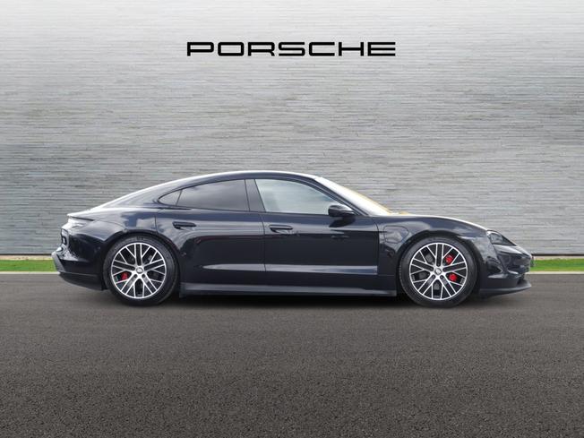 PORSCHE Taycan Photo 6