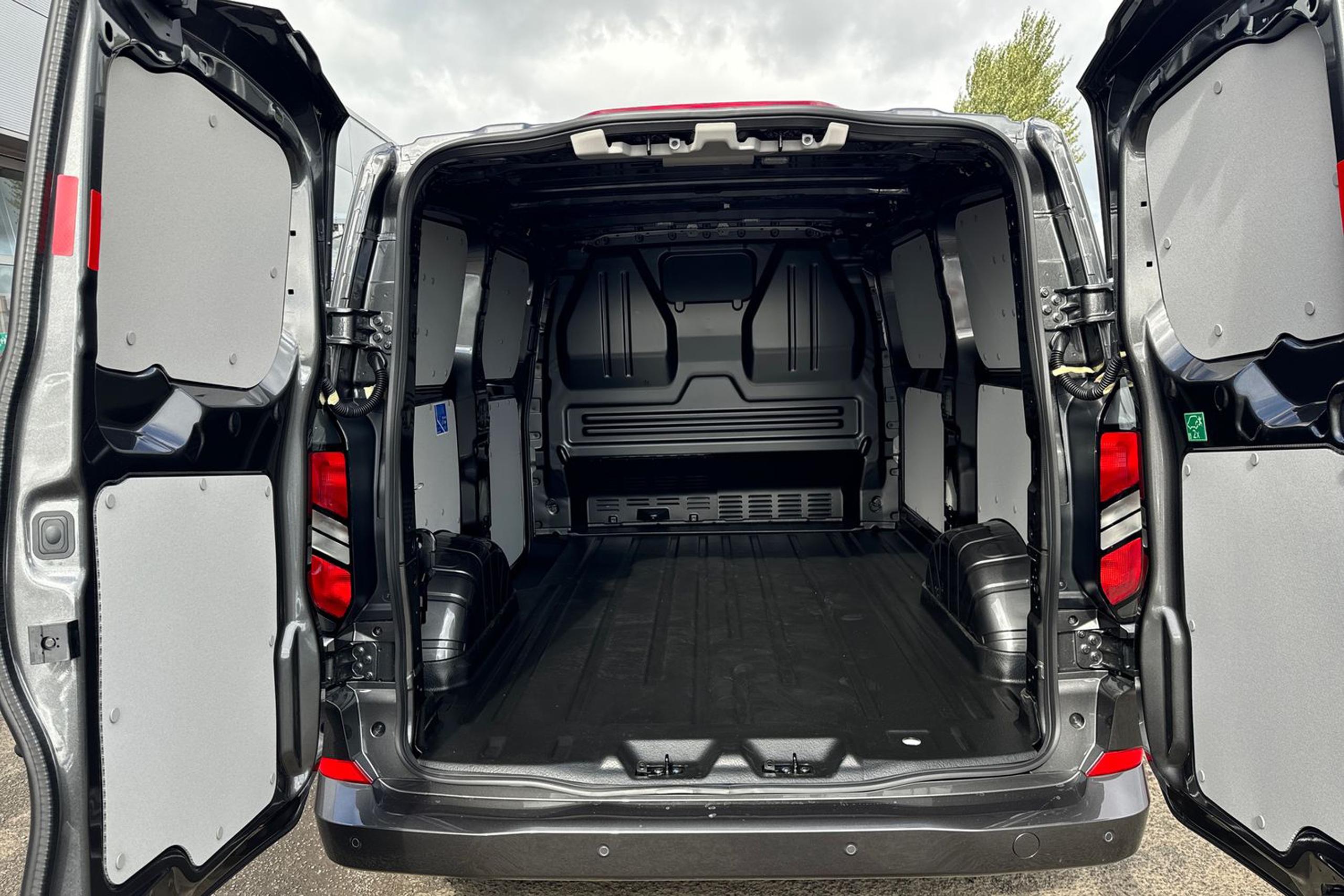 Ford TRANSIT CUSTOM Photo 6