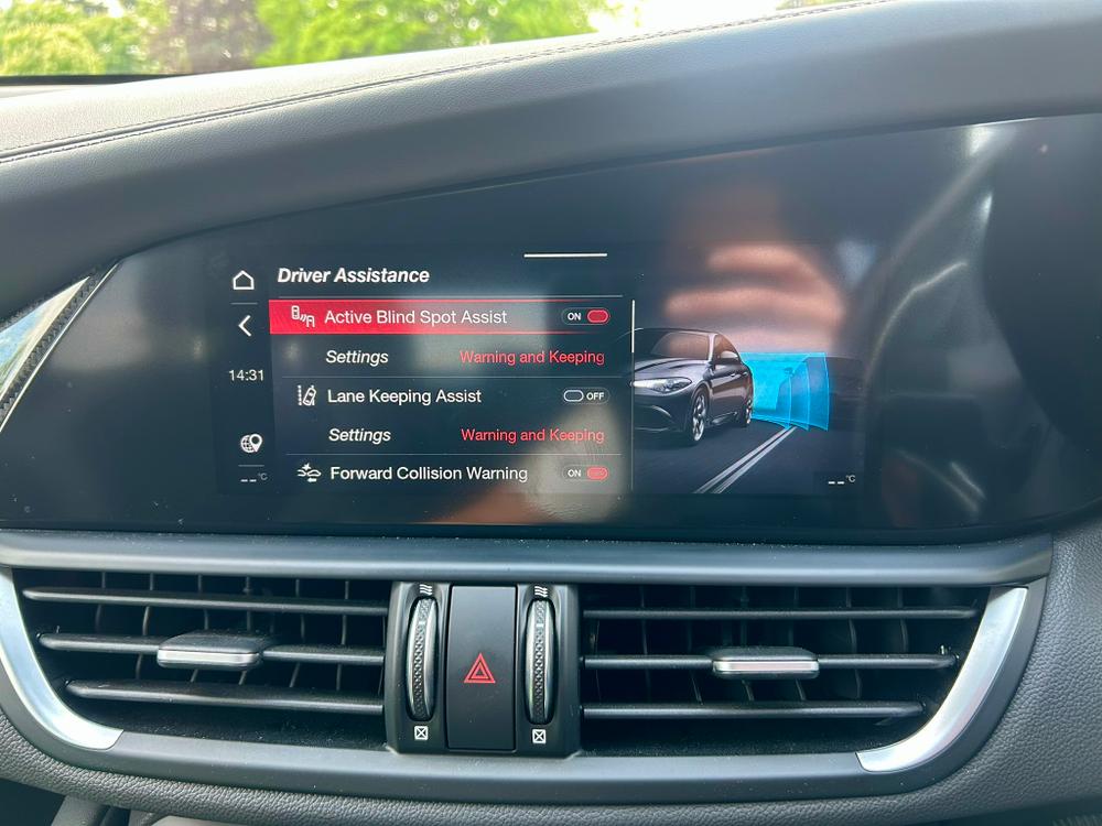 Used Alfa Romeo Giulia LC22YDN 37