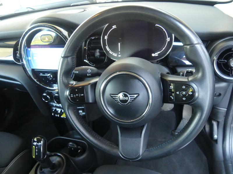 MINI Electric Hatch Photo 98af0728-3193-453a-a8b2-ec3aabc4c9dd.jpg