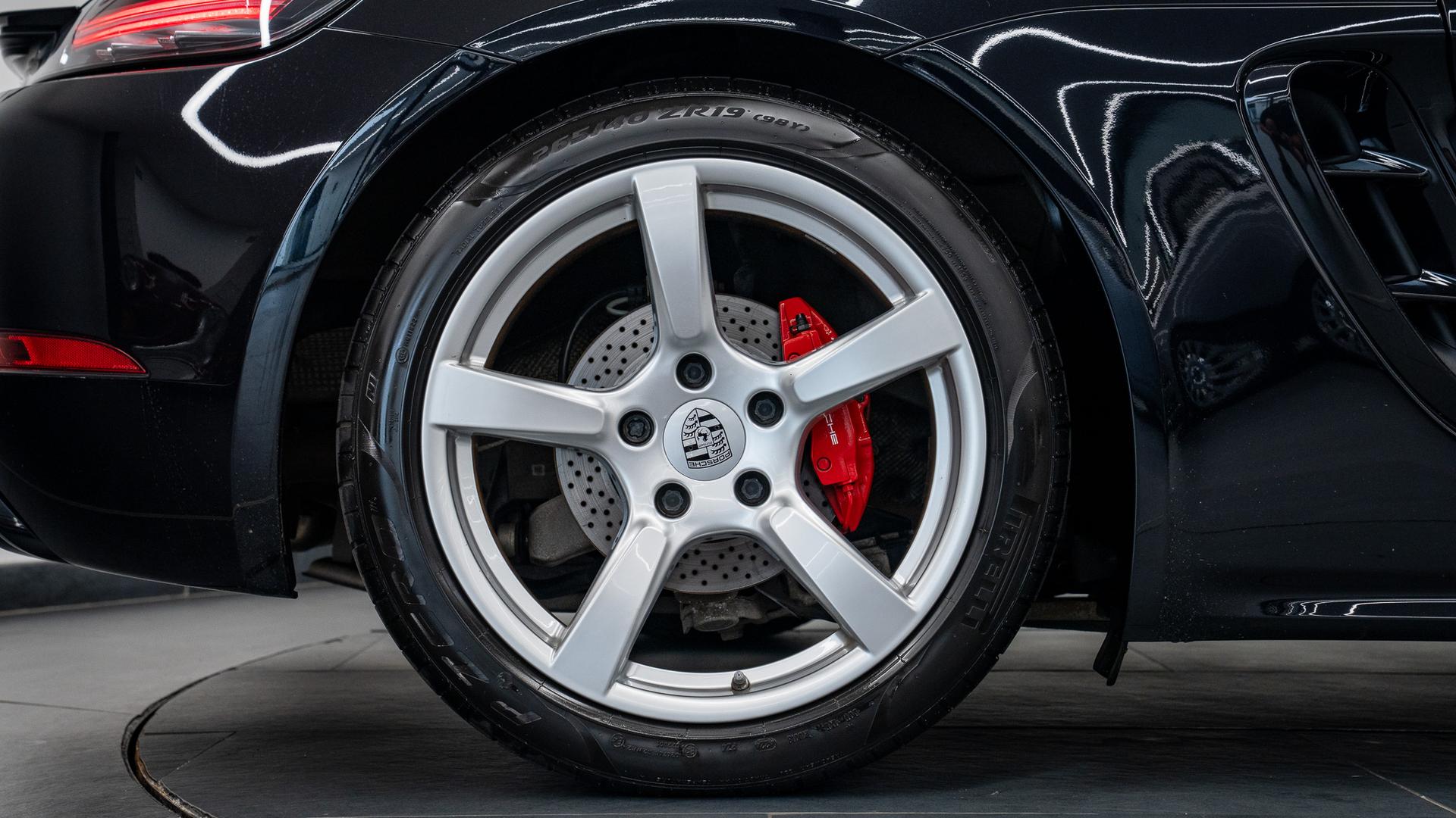 Porsche 718 Cayman Photo 98c8c73c-619e-4a8c-b2ed-b7cd626a1786.jpg