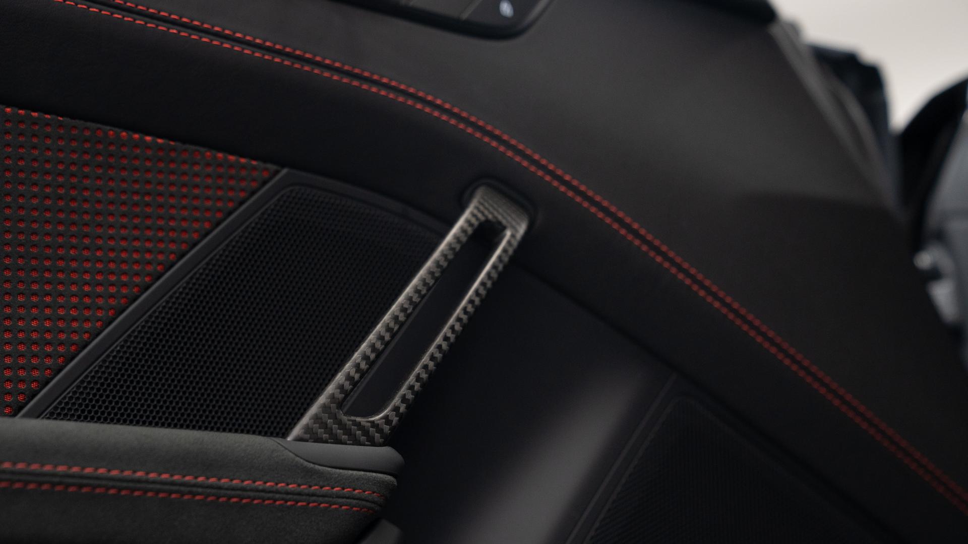 Porsche 911 Photo 98d098ed-e6f8-4e2a-a186-aa146eb81f04.jpg