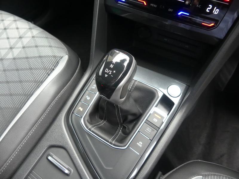 Volkswagen Tiguan Photo 98dbe502-7d10-46da-a3ce-ba3ad71453bf.jpg