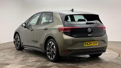 VOLKSWAGEN ID.3 Photo 3