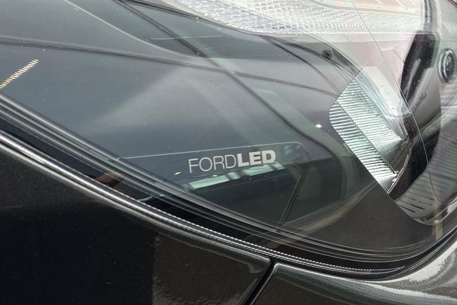 Ford CUSTOM Photo 98e1ef53-d1fb-43f1-929b-4dedd05be571.jpg