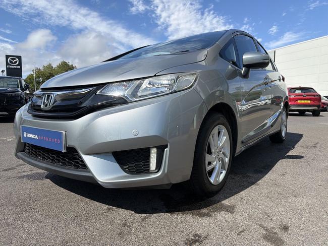 Honda Jazz Photo 98ef6e48-c418-46bc-8008-84964417ade2.jpg