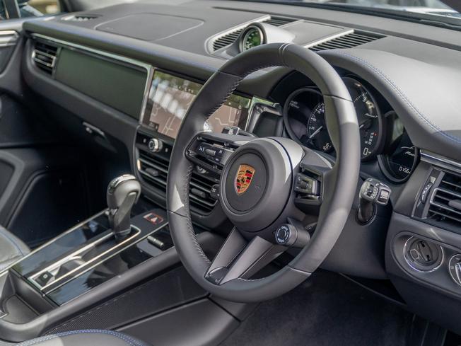 PORSCHE Macan Photo 8