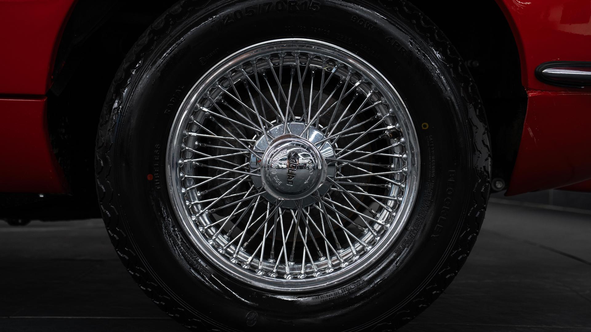 Jaguar E-Type Photo 99027786-a7ca-4a7d-a7f0-16c4f2db7a4f.jpg
