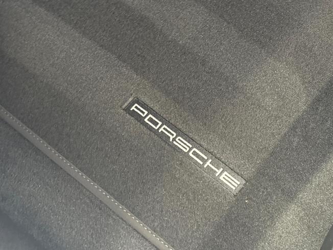 PORSCHE 911 Photo 35
