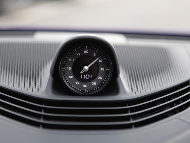 PORSCHE Taycan Photo 22
