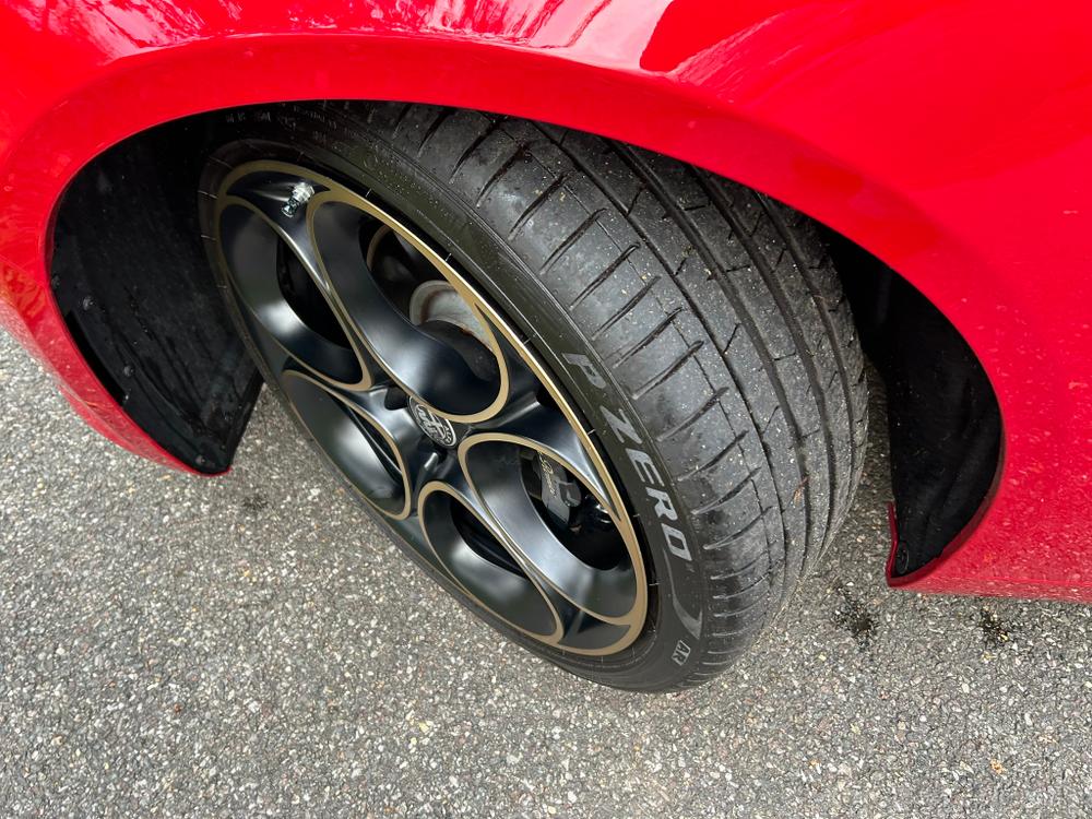 Used Alfa Romeo Giulia WM26GZJ 34