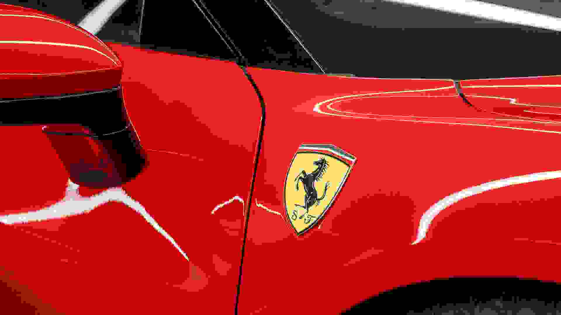 Ferrari 296 Photo 991be8f5-6571-4913-9411-f88952dcceff.jpg