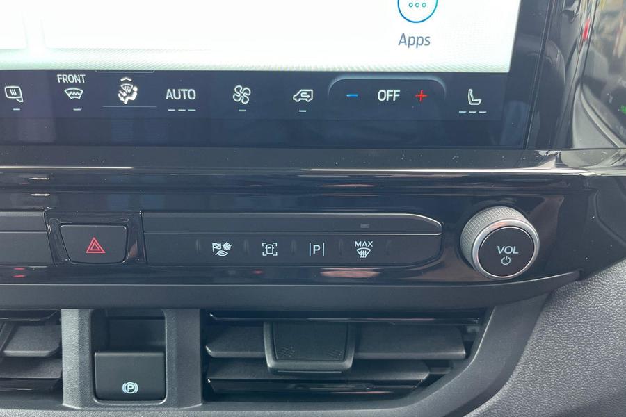 Ford TRANSIT CUSTOM Photo 9921fb99-4b08-47e3-96a1-63c705b76d05.jpg