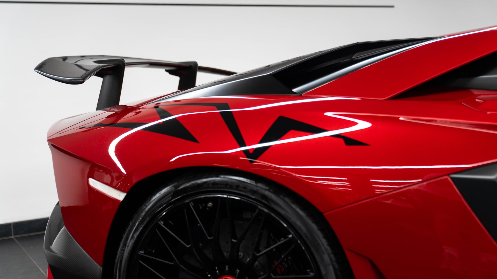 LAMBORGHINI Aventador Photo 99316423-6dd6-48bc-8bcb-ccef1ef6cf40.jpg