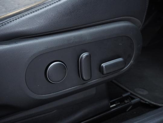 Hyundai IONIQ 5 Photo 9958d8a2-bba5-472e-826a-b915d1bf5d84.jpg
