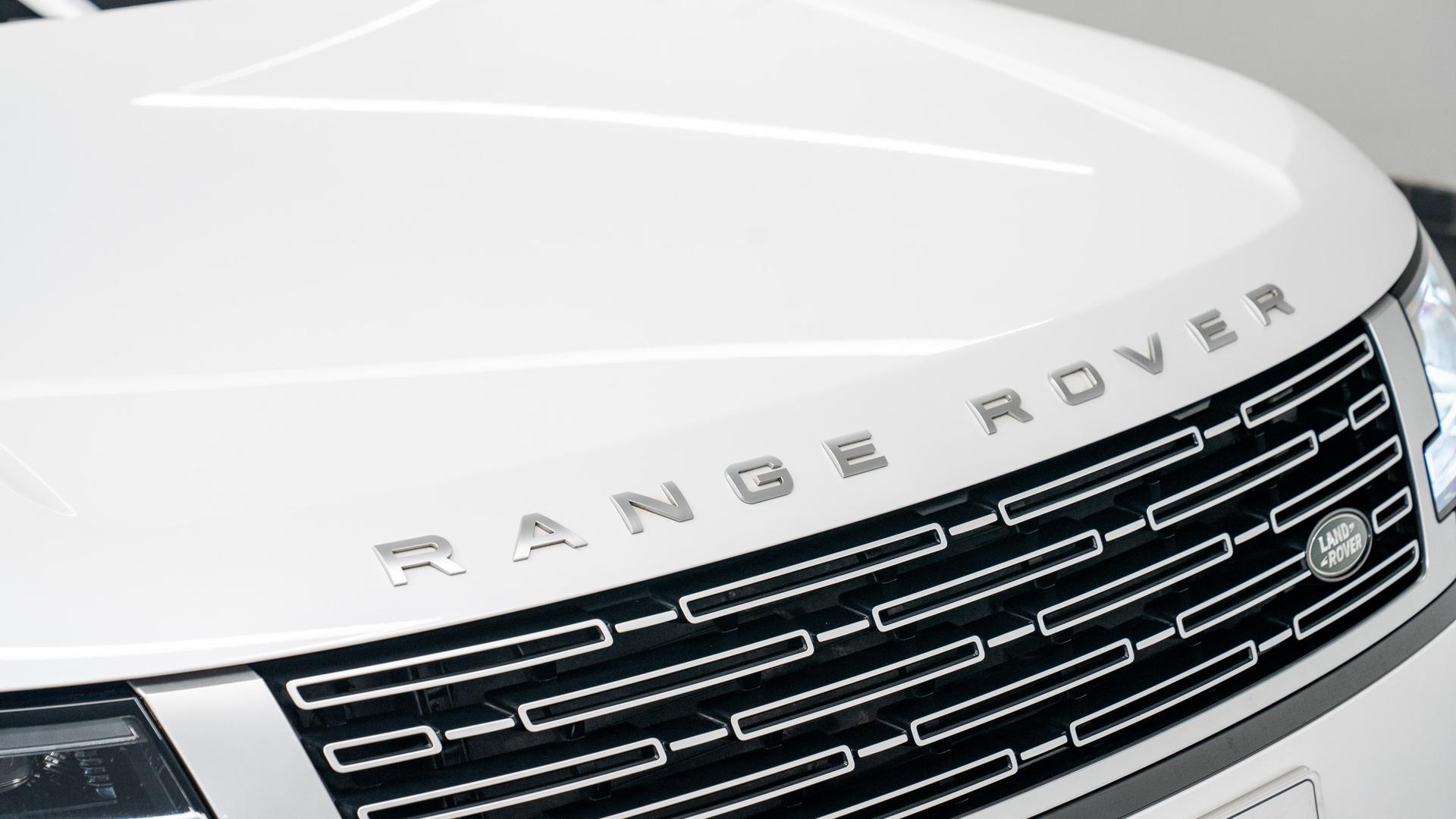 Land Rover Range Rover Photo 995c848e-6ba0-4b5d-9ed8-ab574b4bf8d9.jpg