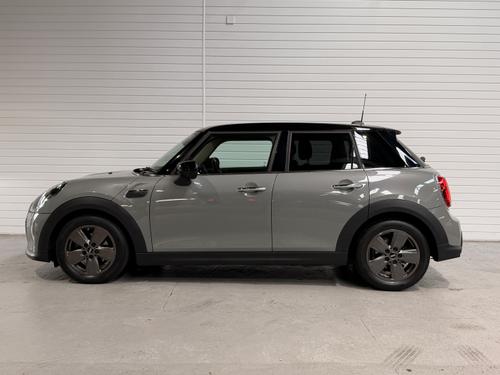 MINI Hatch Photo 9962da2e-7ade-45f7-a11d-582855754bc6.jpeg