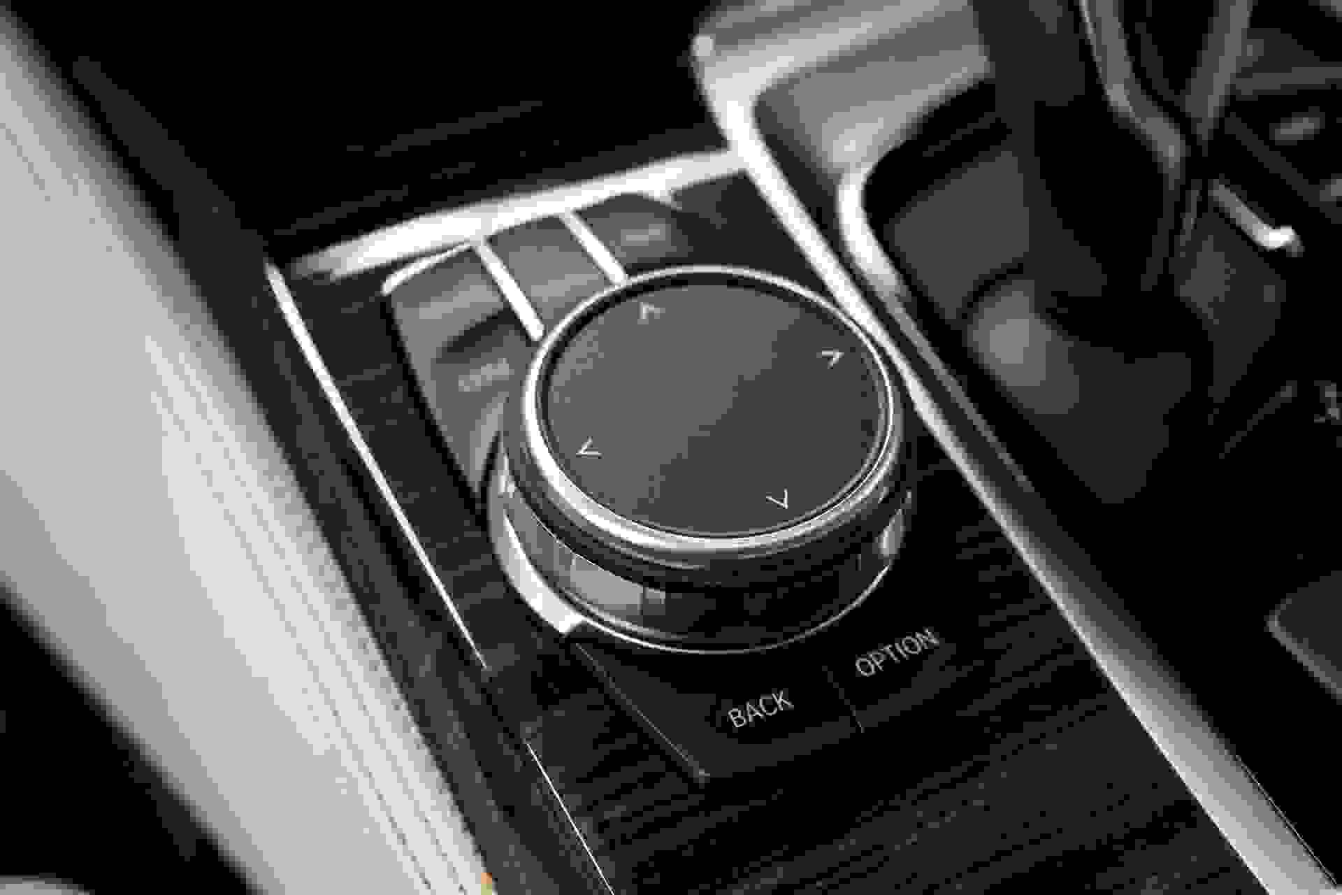 BMW 5 SERIES Photo 9966bcce-df83-438a-b82b-5ee3e85af9c7.jpg