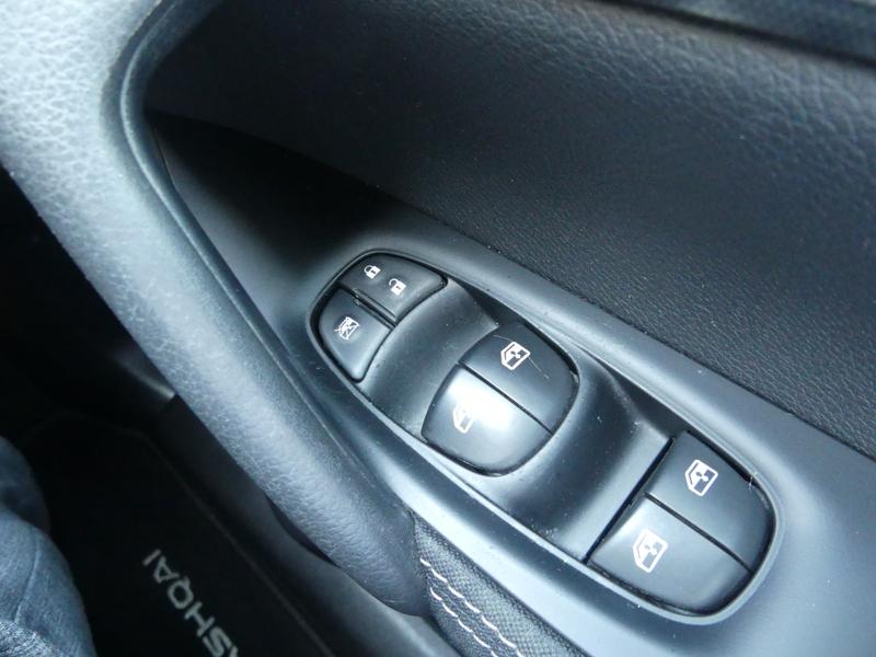 Nissan Qashqai Photo 9998b4ad-64e5-4e26-a397-e9ac9dcc79f4.jpg