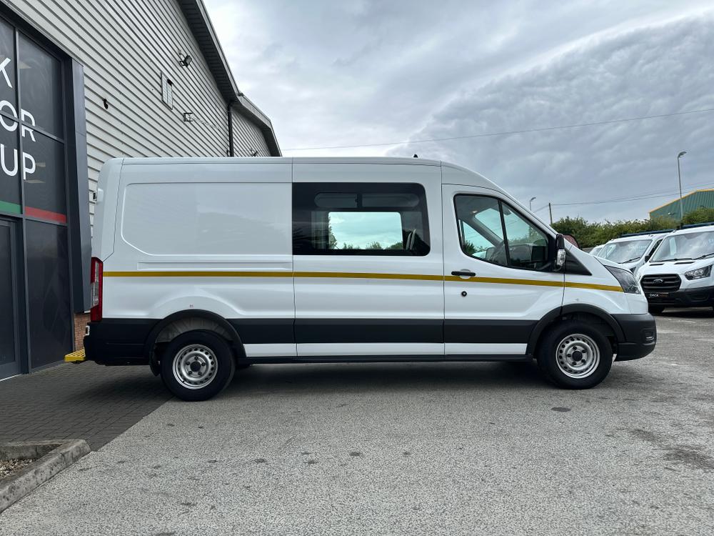 Ford Transit Photo 999b4601-e34c-4b57-9d6d-42e5c7989ebf.jpg