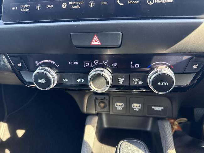 Honda Jazz Photo 99a20f18-423e-4a18-912f-2e9675150fe5.jpg